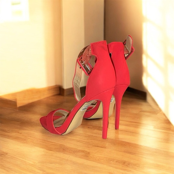 Chic Red Stiletto Heels - Picture 3 of 9